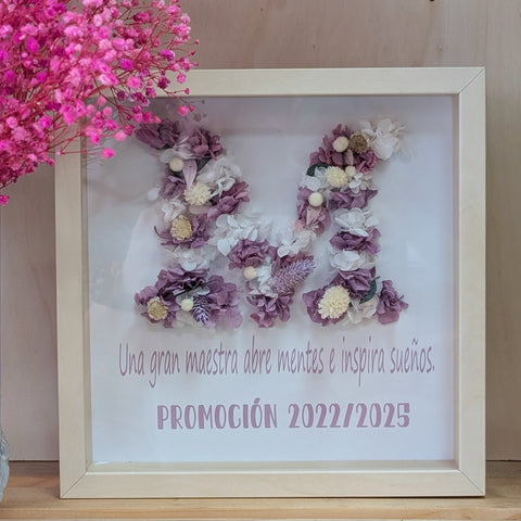 Cuadro personalizado inicial flores preservadas