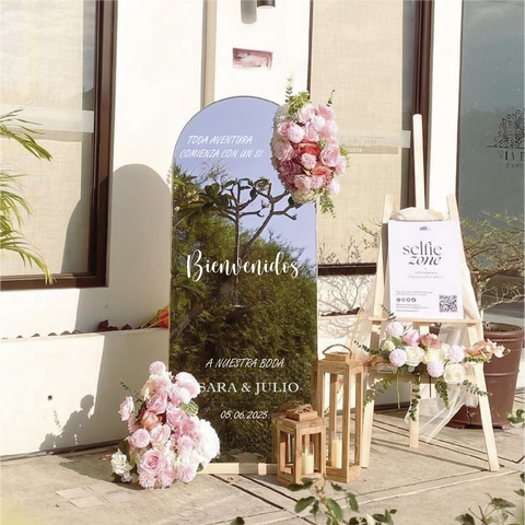 Vinilo espejo boda toda aventura comienza con un si
