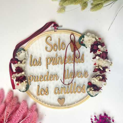 Bastidor porta alianzas princesas