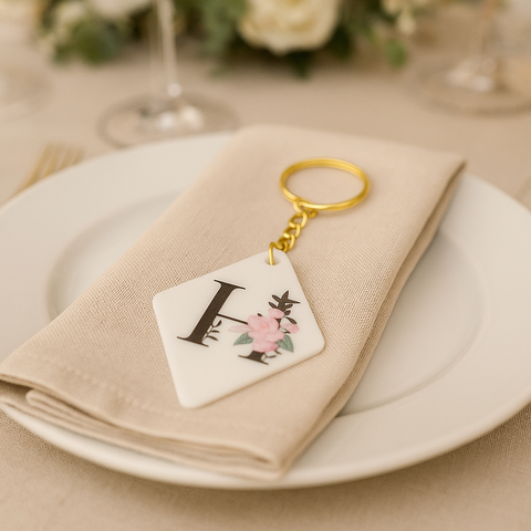 Llavero inicial flores- Regalo para invitados bodas y eventos